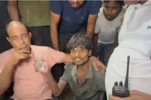Unnao News: युवक पानी की टंकी पर चढ़ा...10 घंटे नहीं उतरा नीचे, पुलिसकर्मियों को भी गिराने का किया प्रयास
