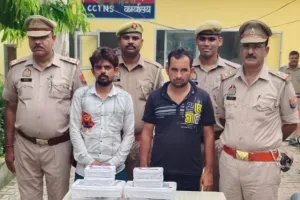 शाहजहांपुर: पुलिस मुठभेड़ में दो लुटेरे गिरफ्तार, लूटा गया माल बरामद 