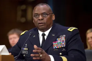 अमेरिकी रक्षा मंत्री ने पश्चिम एशिया में पनडुब्बी भेजने का दिया आदेश, ईरान के हमले का डर 