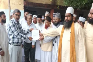 संभल : पैगंबर मुहम्मद साहब पर अपमानजनक बयान को लेकर भड़के उलेमा, दोषी के खिलाफ कड़ी कार्रवाई की उठाई मांग 