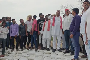 कासगंज: बाढ़ नियंत्रण की कवायद नाकाफी, लोगों को नहीं मिली सहूलियत