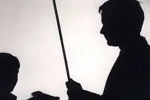 गदरपुर: सरकारी स्कूल के शिक्षक ने छात्रा को बुरी तरह पीटा