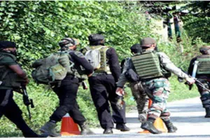 जम्मू-कश्मीर: बारामूला में सुरक्षाबलों के साथ मुठभेड़ में तीन आतंकवादी ढेर, तलाशी अभियान जारी