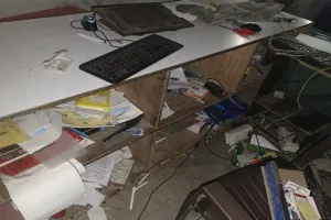 प्रयागराज: जनसेवा केंद्र का ताला तोड़कर लाखों की चोरी