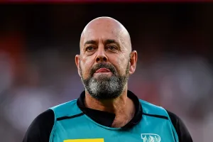 डैरेन लेहमैन ने कमेंट्री के लिए ब्रिसबेन हीट और क्वींसलैंड के सहायक कोच पद से दिया इस्तीफा 