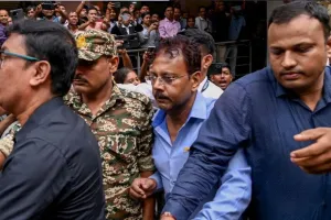 कोलकाता कांड: CBI का एक्शन, आरजी कर अस्पताल के पूर्व प्राचार्य संदीप घोष और एक पुलिसकर्मी गिरफ्तार