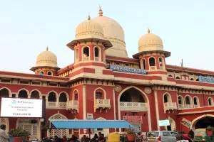 Kanpur News: कैंट साइड में ईएसएस निर्माण में बाधा बना मंदिर...पुजारी ने नए स्थान पर निर्माण कराने की मांग की