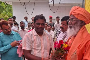 उन्नाव में साक्षी महाराज बोले- मोदी सरकार में देश को कोई भी आंख नहीं दिखा सकता...