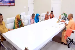 बहराइच हिंसा: मृतक राम गोपाल के परिवार को मिला 10 लाख रुपए और मुख्यमंत्री आवास