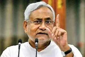 जहरीली शराब कांड के दोषियों के खिलाफ करें सख्त कार्रवाई, CM नीतीश ने अधिकारियों को दिया निर्देश 