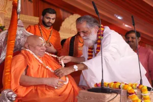 प्रतापगढ़: स्वामी रामभद्राचार्य कहा- रानी लक्ष्मीबाई ने पति को चलनी में देखकर कुल को कलंकित न करने का लिया था संकल्प