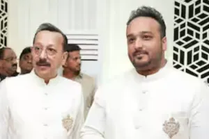 Baba Siddiqui Murder Case में बड़ा खुलासा, गिरफ्तार आरोपियों के फोन में मिली बेटे जीशान की फोटो...पुलिस हैरान