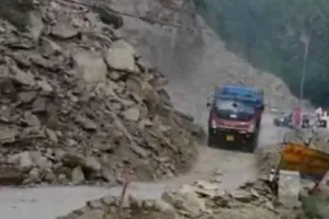 अल्मोड़ा: क्वारब से रात में वाहनों के आवागमन पर रोक