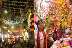 मुरादाबाद : धनतेरस के लिए सजे बाजार, होगी धनवर्षा...सुरक्षा के कड़े इंतजाम और सीसीटीवी कैमरों से होगी निगरानी