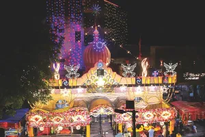 Shardiya Navratri 2024: कानपुर में देवी मां के मंदिरों में उमड़ी भक्तों की भीड़...जय माता दी के जयघोष से गूंज रहे मंदिर