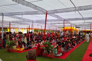 लखनऊ: राजभवन में शुरू हुआ 5100 कन्याओं का पूजन, राज्यपाल आनंदीबेन पटेल हुईं शामिल