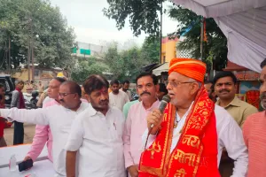 कानपुर: आज का दिन दिवाली की तरह, पीड़ितों ने मंत्री को सुनाई व्यथा