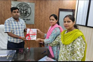 डायट प्राचार्य, बीएसए ने परिषदीय विद्यालय की पत्रिका ऊंची उड़ान का किया विमोचन 