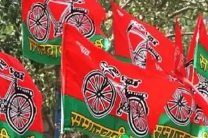 बहराइच: रामजी लाल सुमन के आवास हुई तोड़फोड़ के विरोध में सपाइयों ने कलेक्ट्रेट में किया जमकर प्रदर्शन, नगर मजिस्ट्रेट को सौंपा ज्ञापन