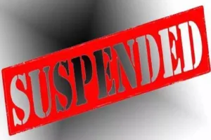 सीएमओ हुए सस्पेंड, डीएम व एसीएमओ पर लगाए गंभीर आरोप 