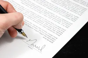 देहरादून: प्रदेश में 2,447 करोड़ की परियोजनाओं के लिए केंद्र, राज्य और एडीबी के बीच अनुबंध पर हस्ताक्षर