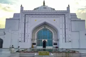 बदायूं: नीलकंठ महादेव मंदिर-जामा मस्जिद मामले की सुनवाई अब तीन दिसंबर को होगी