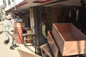 Bareilly: नगर निगम की कार्रवाई से मची खलबली, होटल चड्ढा पैलेस कुर्क