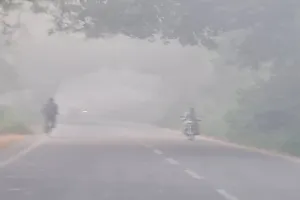 ठंडक की दस्तक : मौसम ने ली करवट, घने कोहरे ने कराया ठंड का एहसास