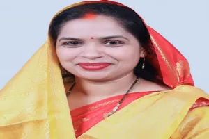 Prayagraj News : सासंद के अभद्र बयान पर रुचि ने जतायी नाराजगी