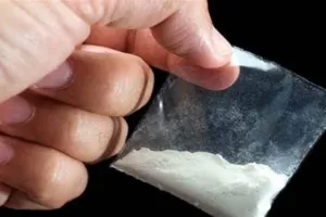 बनभूलपुरा के तस्कर की तलाश, स्मैक के साथ पैडलर गिरफ्तार 