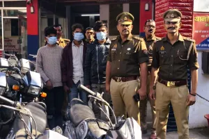 मुरादाबाद : महंगे शौक पूरे करने को बने ऑटो लिफ्टर, प्रापर्टी डीलर का बेटा समेत तीन गिरफ्तार