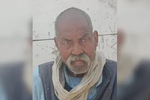 बदायूं: आवारा पशु फैला रहे आतंक...मंदिर पर बैठे किसान को सांड ने किया घायल, इलाज के दौरान मौत