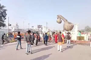 अयोध्या में तेजी से बदल रहा है मौसम, बढ़ी ठंड, बूंदाबांदी के आसार