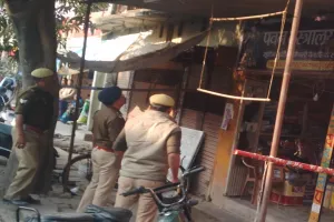 अयोध्या: संपत्ति विवाद में चाचा पर ज्वलनशील पदार्थ छिड़क लगा दी आग, लखनऊ रेफर