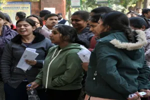 UP PCS-Pre Exam: आधे से ज्यादा अभ्यर्थियों ने छोड़ी परीक्षा, शामिल हुए महज 13208 अभ्यर्थी, बोले- पांच वर्ष में सबसे कठिन रहा पेपर