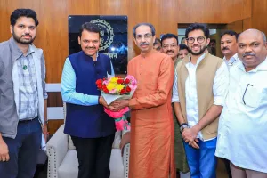 उद्धव ने नागपुर में मुख्यमंत्री देवेन्द्र फडणवीस से की मुलाकात, आदित्य ठाकरे भी रहे मौजूद 