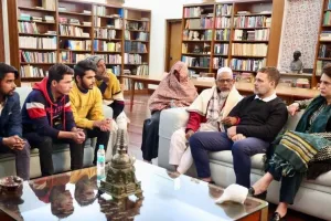 मुरादाबाद: संभल हिंसा में जान गवाने वालों के परिजन दिल्ली में राहुल व प्रियंका से मिले