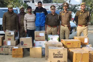 हरियाणा की शराब की बिहार में करते थे तस्करी: उन्नाव पुलिस ने दो तस्कर किया गिरफ्तार, इतनी बोतल शराब बरामद 