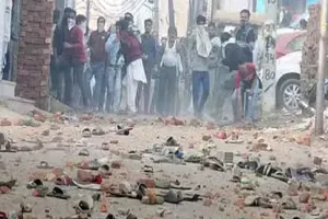 Sambhal Violence : संभल हिंसा में शामिल लोगों के पोस्टर आज लगाएगा जिला प्रशासन, अब तक 32 लोग गिरफ्तार 