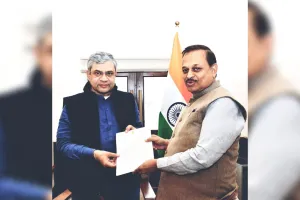 कोलकाता के लिए सीधी सुपरफास्ट ट्रेन का कानपुर से हो संचालन: सांसद रमेश अवस्थी ने केंद्रीय मंत्री अश्विनी वैष्णव से की मुलाकात