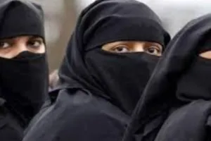 कानपुर में पत्नी को अपना ही हक मांगना पड़ा भारी: कचहरी परिसर में पैरवी करने गई पत्नी को दिया तलाक, युवक बोला- एक रुपये नहीं देंगे