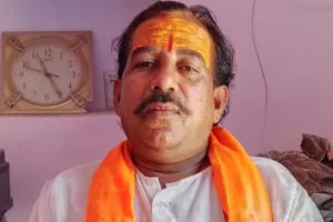 रायबरेली: थाने में पूजा-अर्चना करने वाले पुजारी की संदिग्ध परिस्थितियों में मौत, सड़क पर खड़ी मिली बाइक