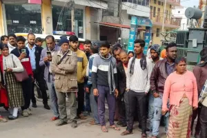  उन्नाव में अनियंत्रित डंपर ने मां-बेटे को रौंदा, दोनों की मौत: परिजनों में मचा कोहराम, चालक को पकड़ा