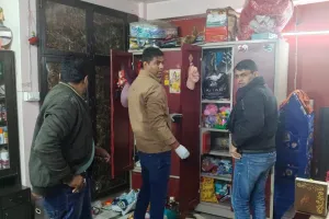 कानपुर के नवाबगंज में 1.25 करोड़ की चोरी: चोर ने ज्वेलरी शॉप व घर को बनाया निशाना, थाने से महज 500 मीटर की दूरी पर वारदात