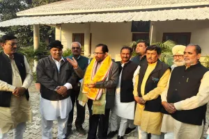 संसद में पीएम मोदी का विज्ञापन कर रहा विपक्ष, सांप्रदायिक फसाद में सियासी मफाद तलाश रहे लोग : नकवी 