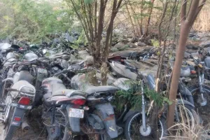 कानपुर में ऑपरेशन क्लीन में थानों में खड़े वाहनों की होगी नीलामी: फर्स्ट फेज में आठ थानों में चलेगा अभियान, गंदगी होगी साफ 