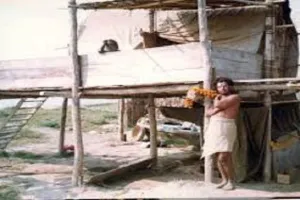 पानी पर चलते थे तपोनिष्ठ सिद्ध संत देवरहा बाबा, राष्ट्रपति व पीएम दर्शन को रहते थे ललायित