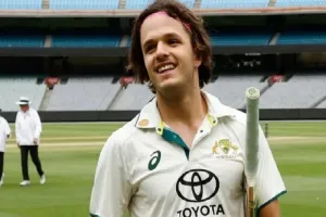 IND vs AUS : सैम कोंस्टस एमसीजी में टेस्ट पदार्पण के लिए तैयार, ट्रैविस हेड का खेलना संदिग्ध 