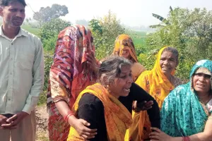 शाहजहांपुर: सड़क पार करते समय रोडवेज बस से कुचलकर युवक की मौत