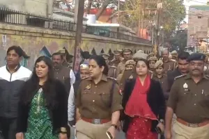 कासगंज: गणतंत्र दिवस से पहले अलर्ट, डीएम व एसपी निकले सड़कों पर